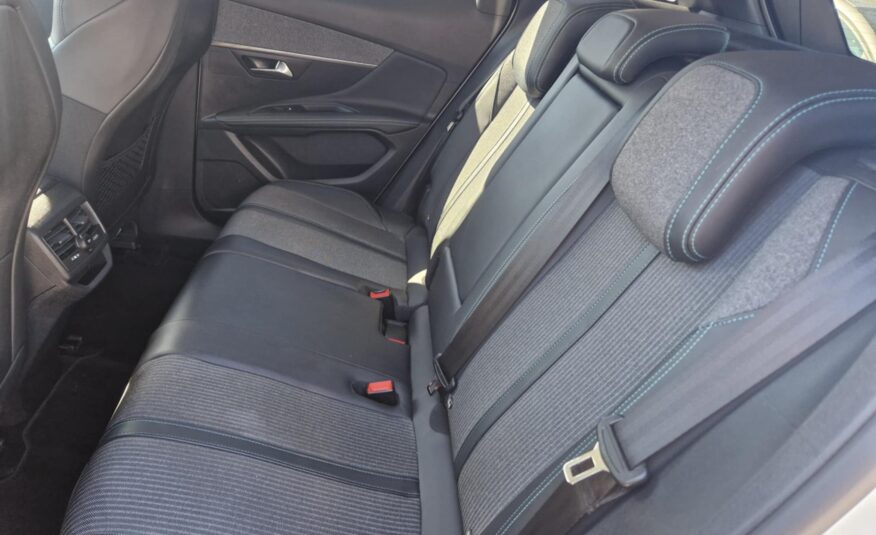PEUGEOT 3008 BlueHDI 130 EAT8 S&S Allure Pack