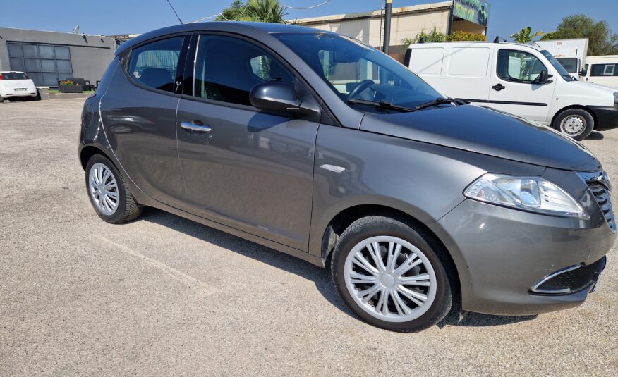 Lancia Ypsilon 1.3 mjt 16v 95cv s&s Gold