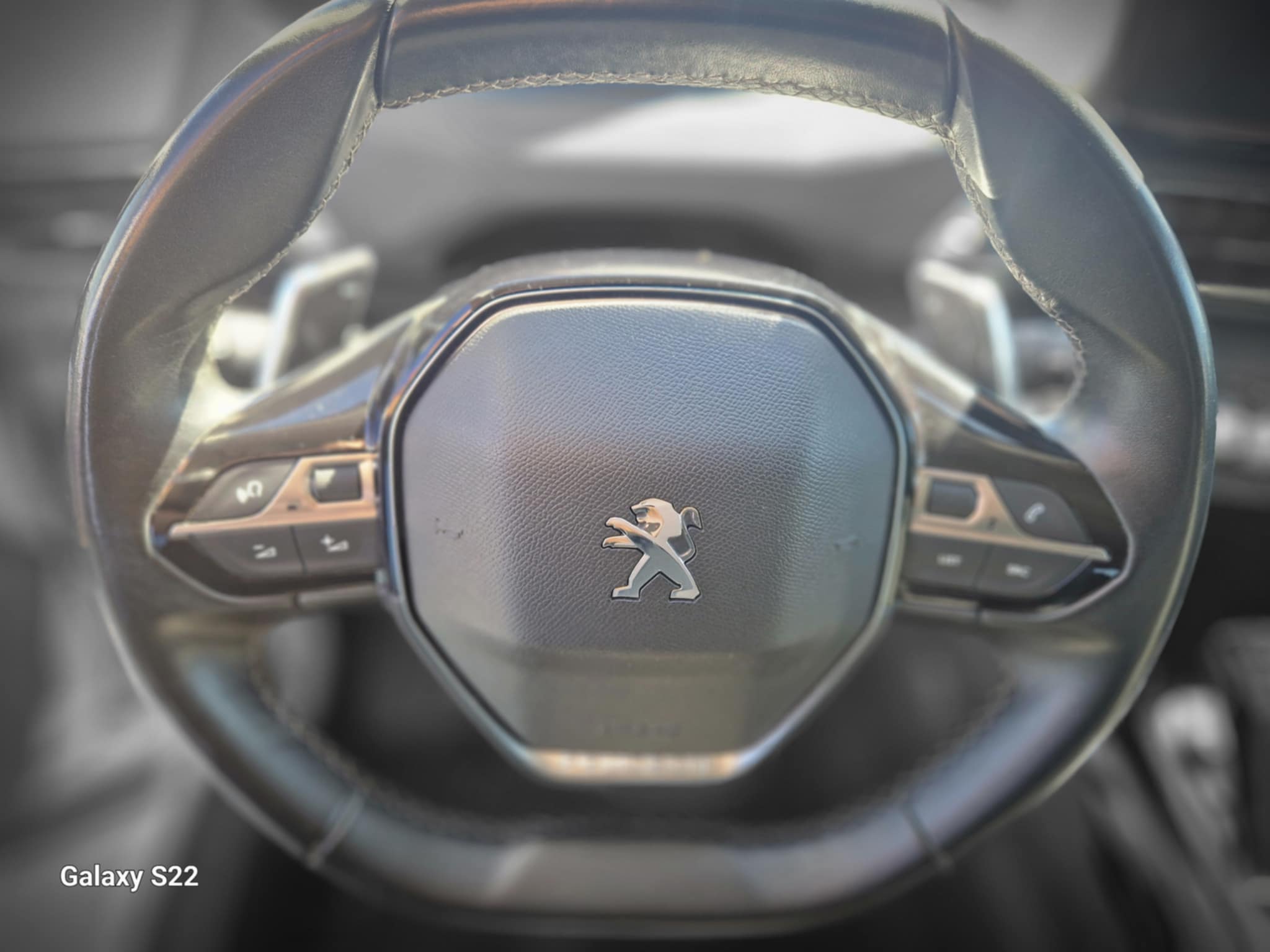 PEUGEOT 3008 BlueHDI 130 EAT8 S&S Allure Pack