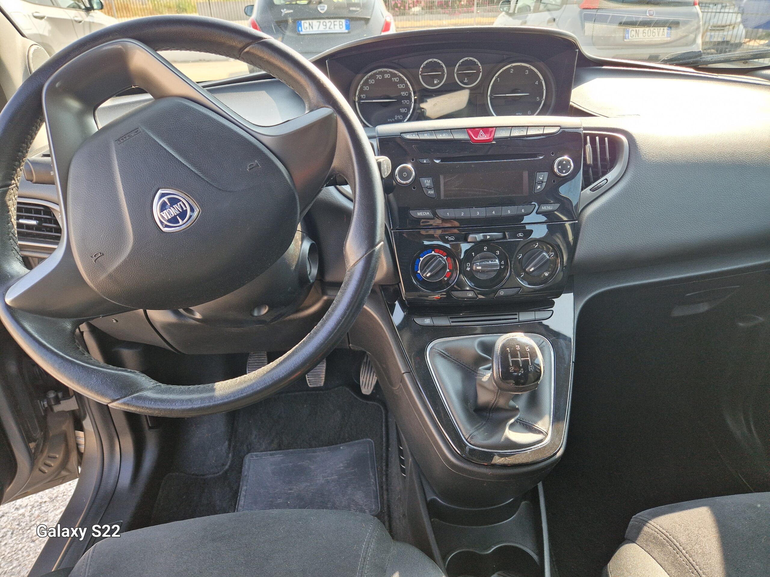 Lancia Ypsilon 1.3 mjt 16v 95cv s&s Gold