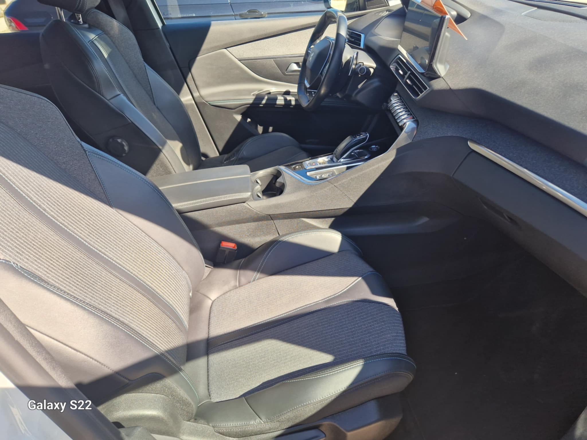 PEUGEOT 3008 BlueHDI 130 EAT8 S&S Allure Pack