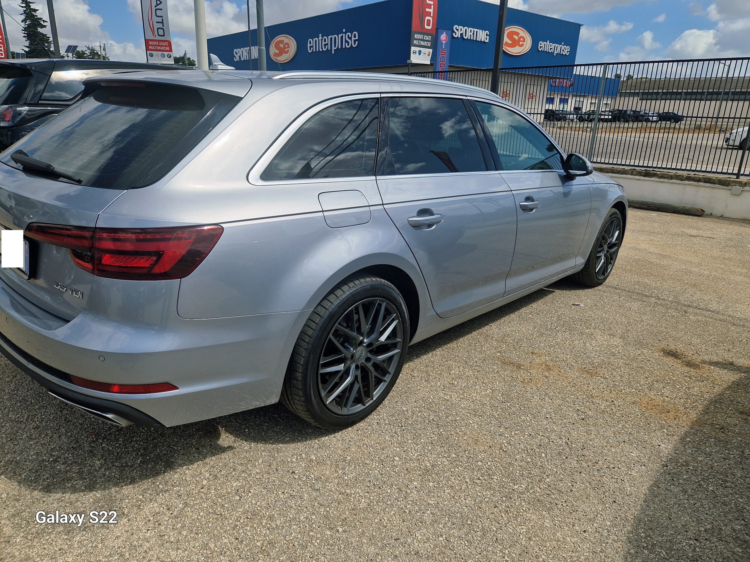 AUDI A4 AVANT 35 TDI S TRONIC