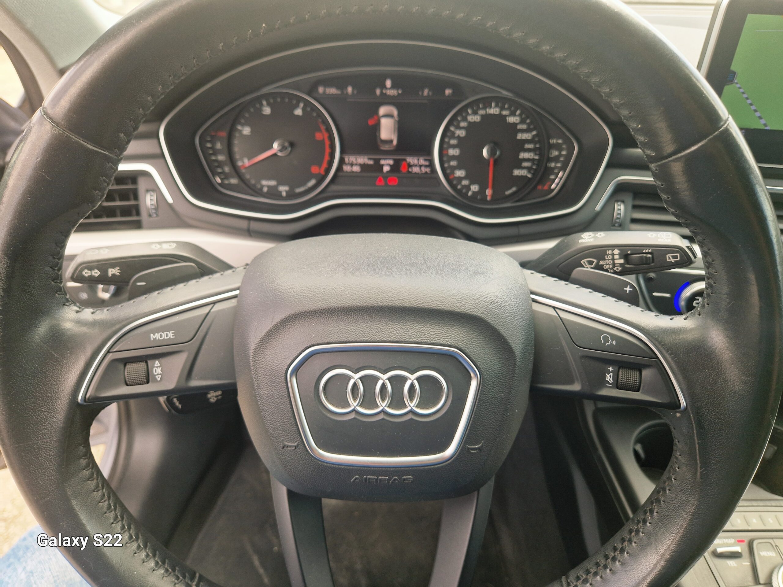 AUDI A4 AVANT 35 TDI S TRONIC