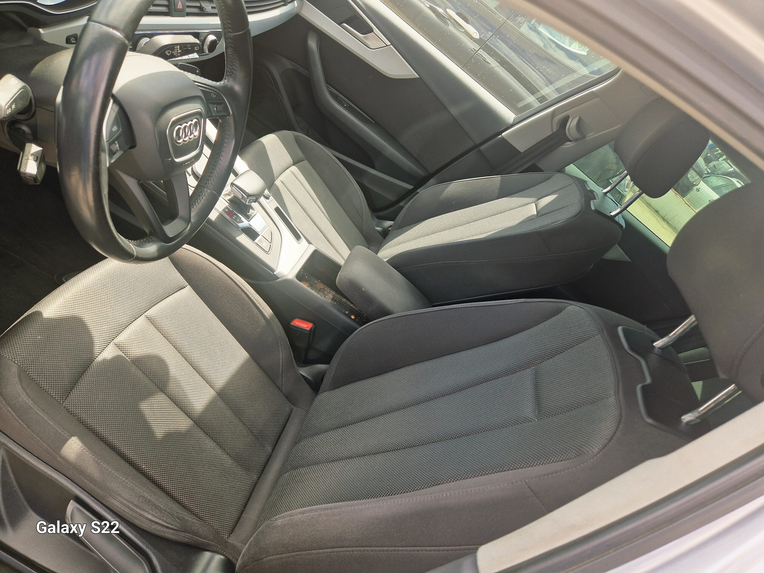 AUDI A4 AVANT 35 TDI S TRONIC