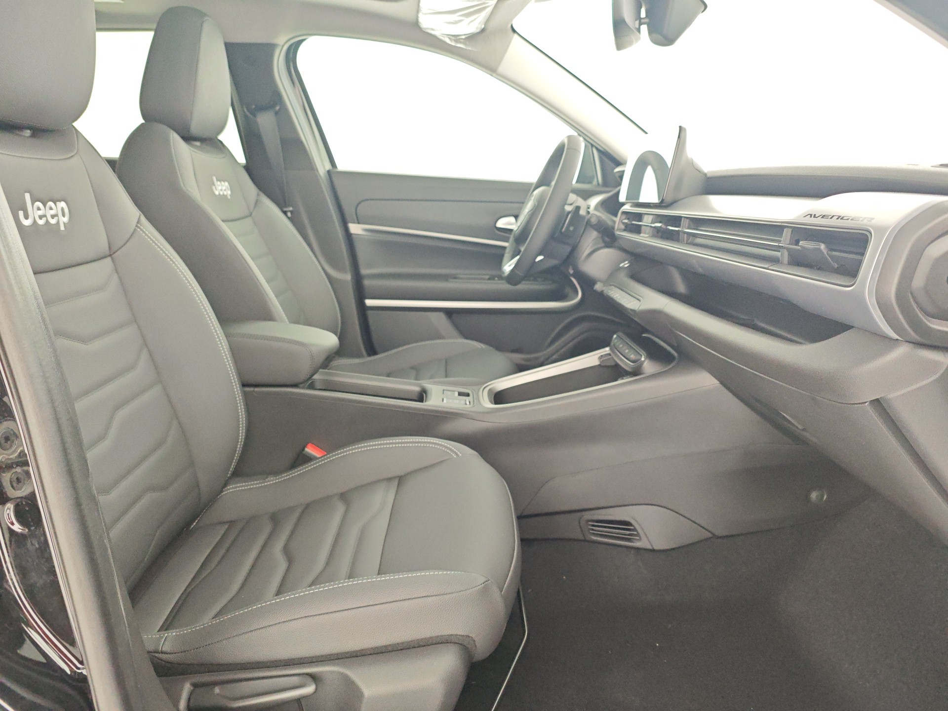 JEEP – Avenger 1.2 Turbo MHEV Summit